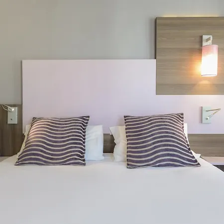 De Charonne Hotel 3*