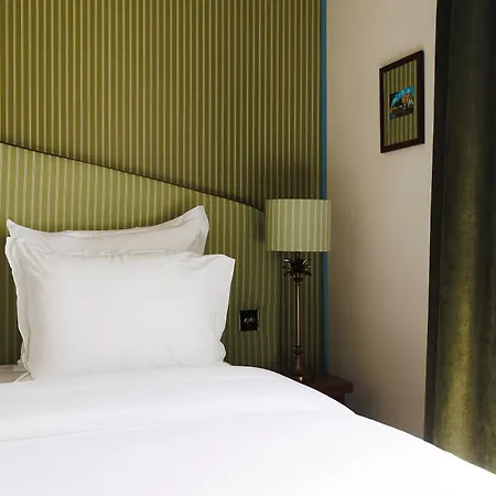 De Charonne Hotel 3*