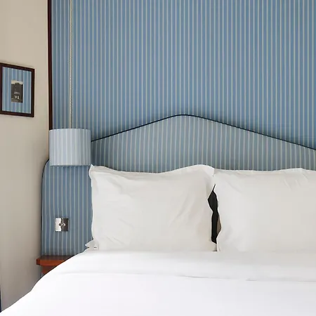 De Charonne Hotel 3*
