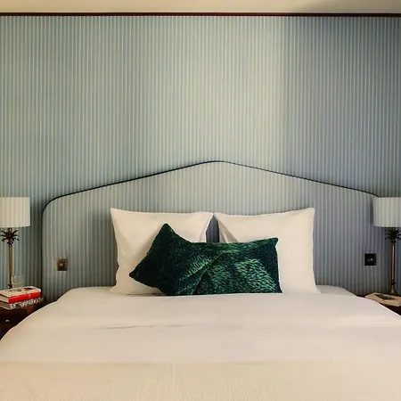 De Charonne Hotel