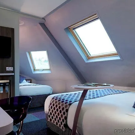 De Charonne 3*